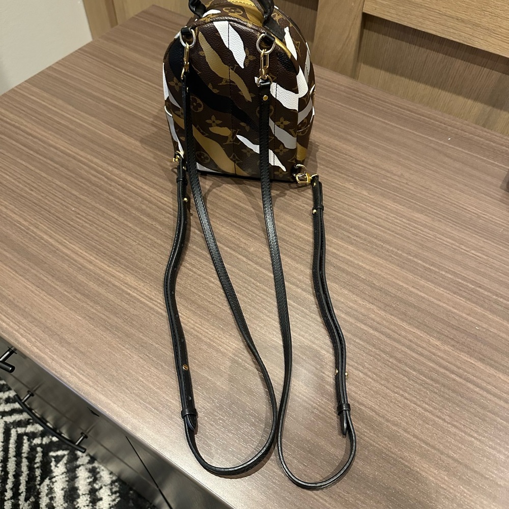 Louis Vuitton X League of Legends Monogram Palm Springs Mini - Picture 15 of 15